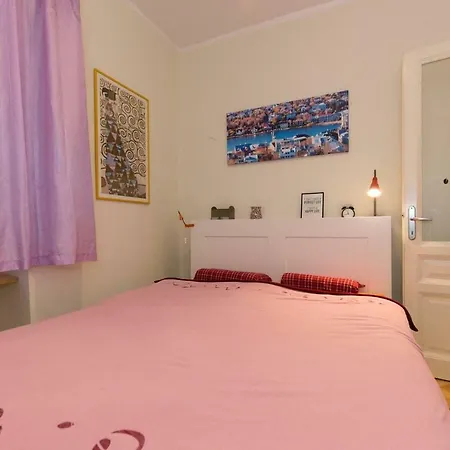 Central, Fully Equipped 2 Bedroom Flat 아파트 *