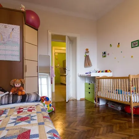 Central, Fully Equipped 2 Bedroom Flat 아파트 리예카