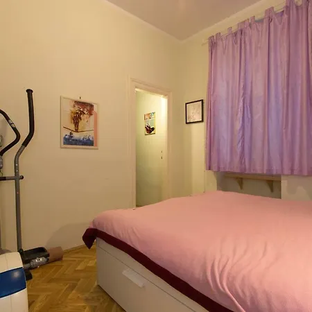 Central, Fully Equipped 2 Bedroom Flat Lejlighed *