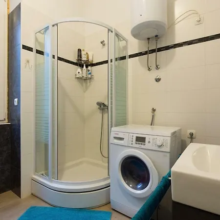 Central, Fully Equipped 2 Bedroom Flat * Rijeka